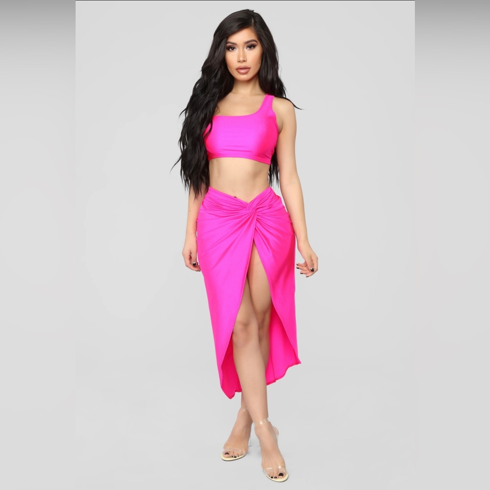 Fashion Nova Neon Pink Skirt Set Size Small - Brand New